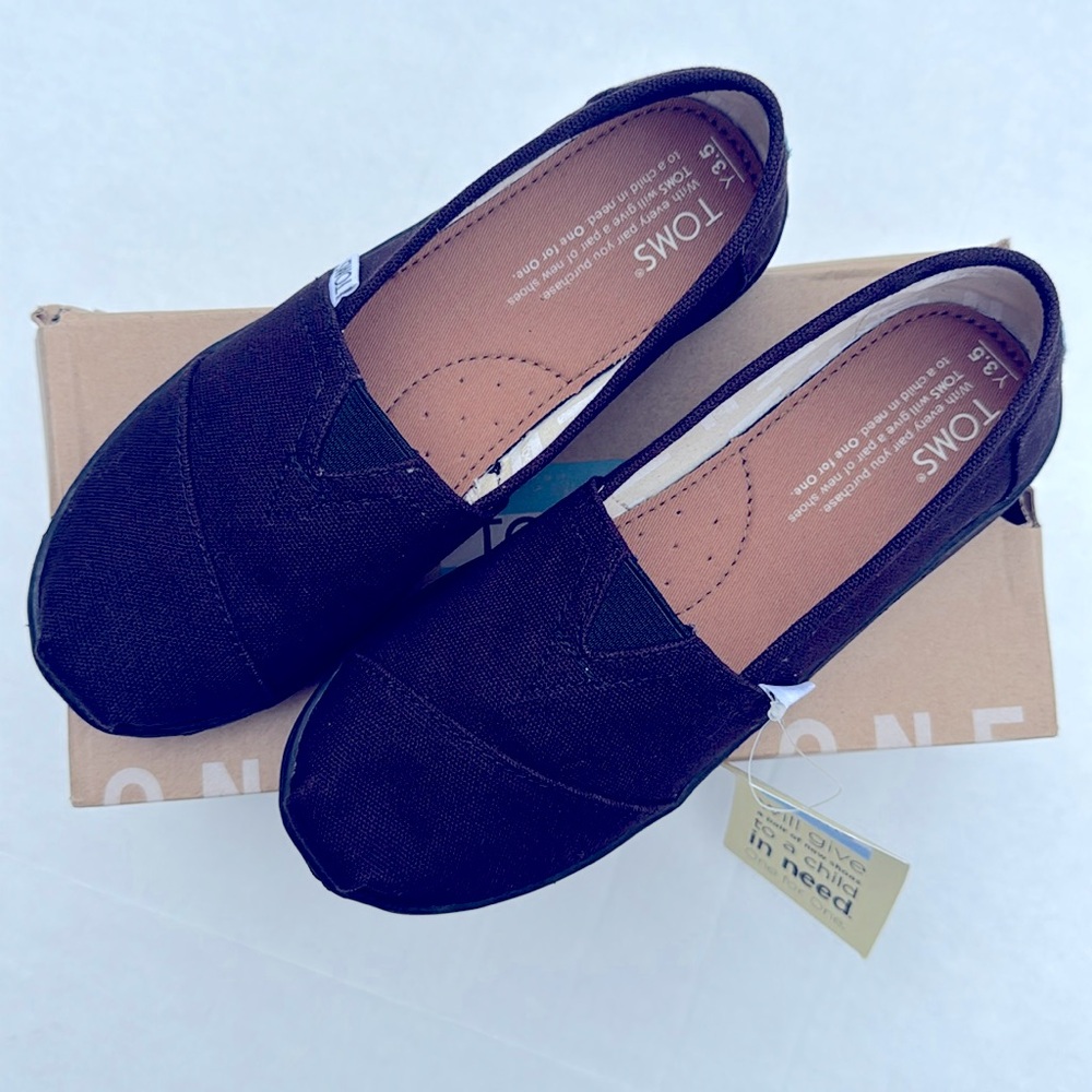 Kids Toms Unisex Black Slip On Classic Canvas 3.5 Y